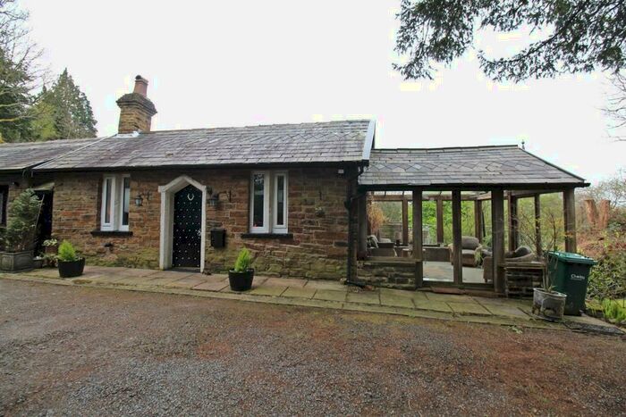 2 Bedroom Cottage To Rent In Dean Wood, Rivington, Bolton, BL6