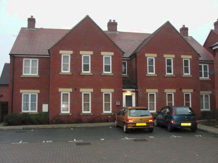 2 Bedroom Flat To Rent In Wood Street, Kettering, NN16