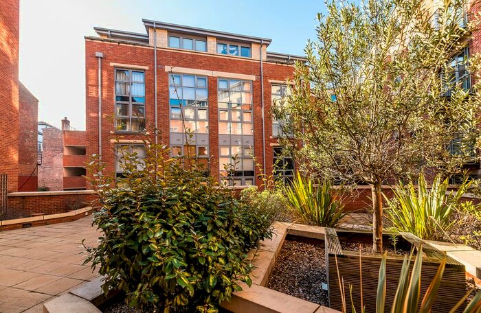 2 Bedroom Flat To Rent In Adams Walk, Nottingham, NG1