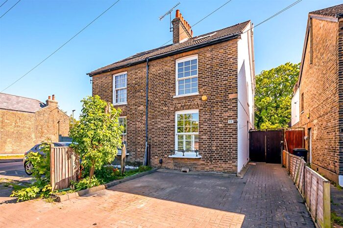 3 Bedroom Semi Detached House To Rent In Stanley Road, Bromley, BR2