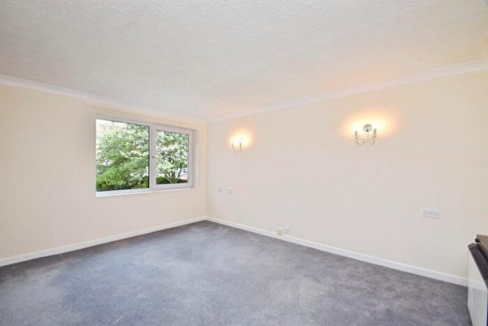 1 Bedroom Retirement Property To Rent In Homegower House, St Helens Road, Swansea, SA1