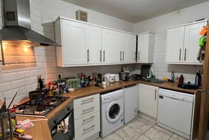 6 Bedroom Terraced House To Rent In Blackweir Terrace Cardiff, CF10