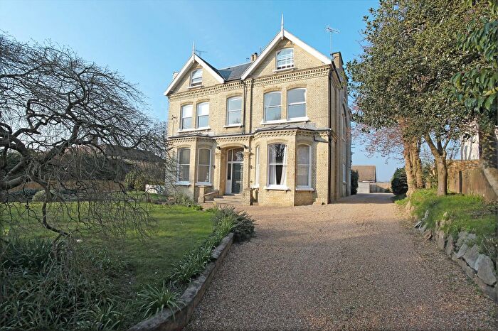 1 Bedroom Flat To Rent In Flat, Nettlesworth, Wickham Hill, BN6