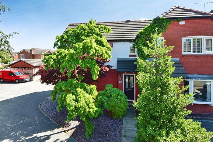2 Bedroom Mews For Sale In Cranford Mews, Alsager, Stoke-On-Trent, Cheshire, ST7