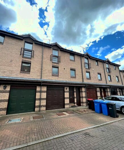 4 Bedroom Town House To Rent In Springfield Court, Linlithgow, EH49