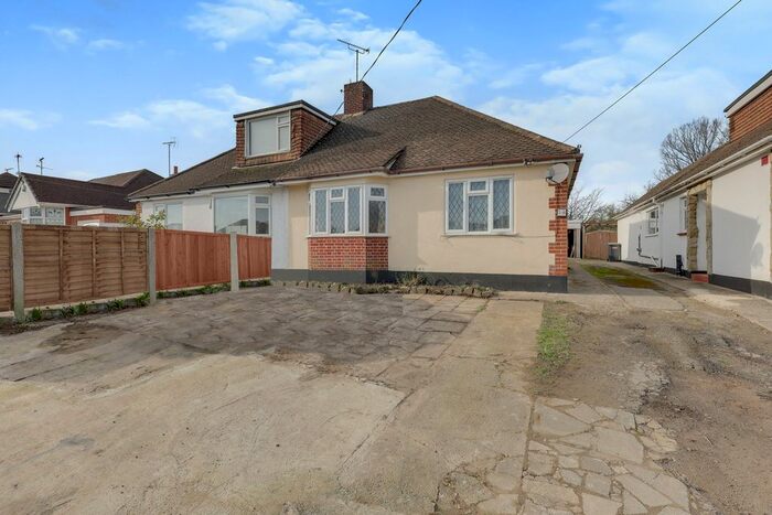 2 Bedroom Semi-Detached Bungalow To Rent In Glenwood Avenue, Leigh-On-Sea, SS9