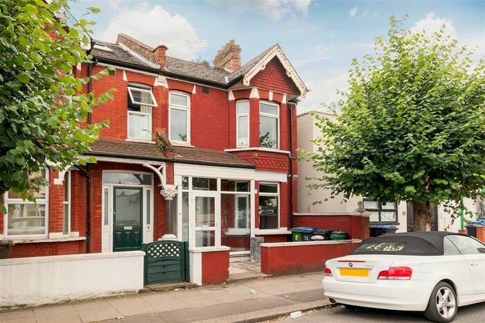 4 Bedroom End Of Terrace House To Rent In Mount Road, London, SW19