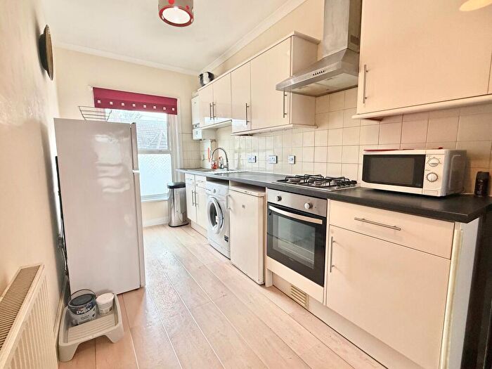 1 Bedroom Flat To Rent In Clarendon Road, LU2
