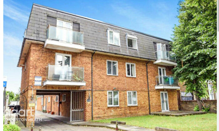2 Bedroom Flat For Sale In Brigstock Road, Thornton Heath, CR7