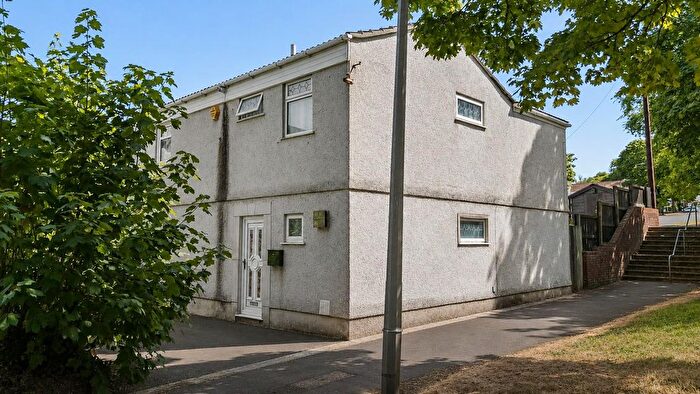 3 Bedroom End Of Terrace House For Sale In Clas-Yr-Onnen, Waunarlwydd, Swansea, SA5