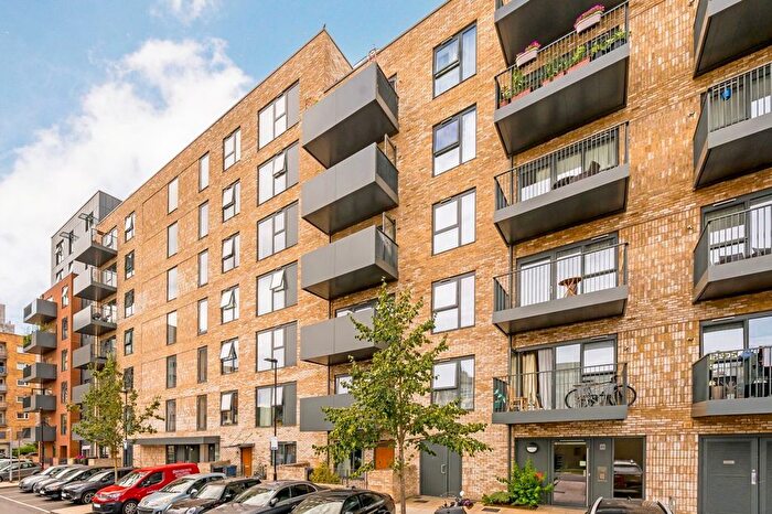 2 Bedroom Flat For Sale In Williams Road, Ealing, W13
