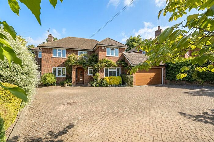 5 Bedroom Detached House For Sale In Meadway, Harpenden, AL5