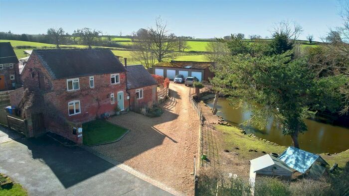 4 Bedroom Semi-Detached House For Sale In Hixons Lane, Dale Abbey, Ilkeston, DE7