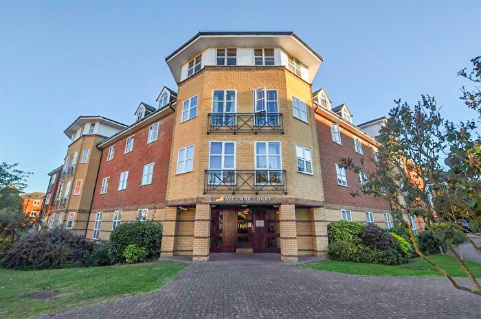 1 Bedroom Flat To Rent In Gatcombe Court, St Albans, AL1