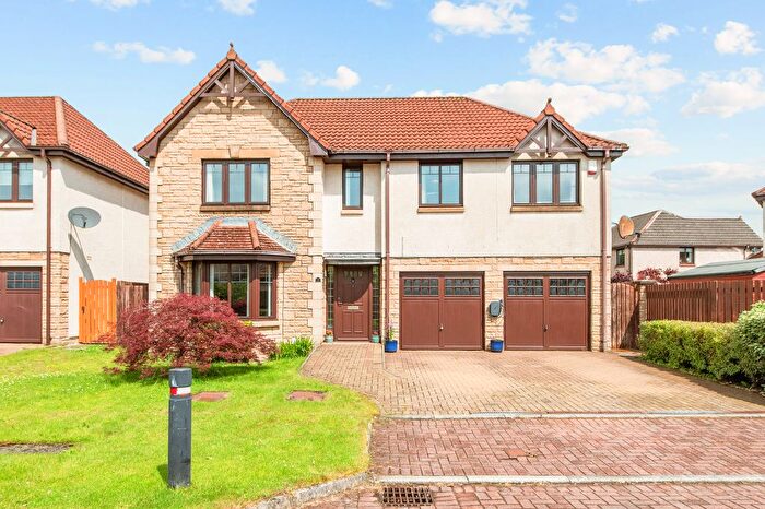 5 Bedroom Detached House For Sale In Ochilview Court, The Inches, Larbert, FK5