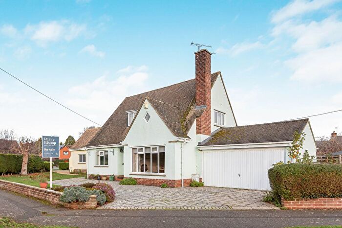 3 Bedroom Bungalow For Sale In Sandy Lane, Shrivenham, Swindon, SN6