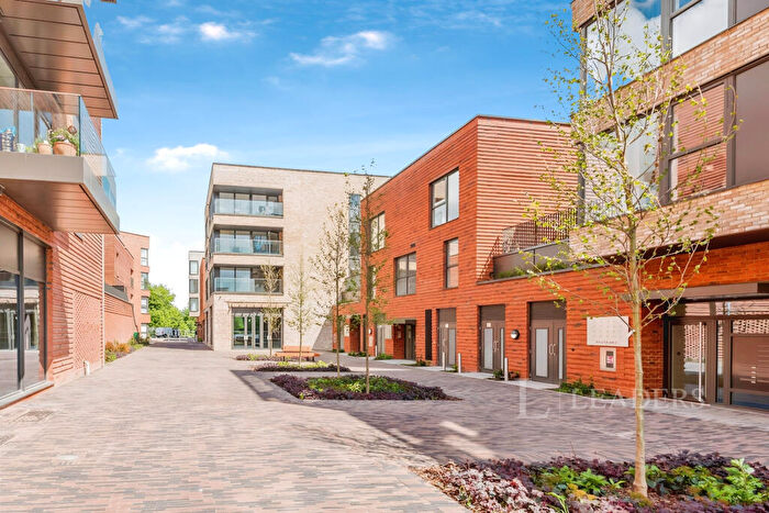 3 Bedroom Flat To Rent In Poulter Walk, CB2