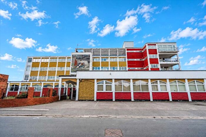 2 Bedroom Apartment For Sale In Hope House, Hope Street, Grimsby, DN32