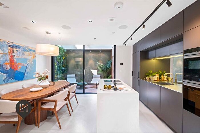 3 Bedroom Property For Sale In Pirbright Road, London, SW18