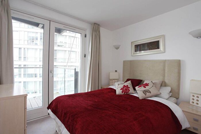 1 Bedroom Flat To Rent In New Providence, Canary Wharf, London, E14