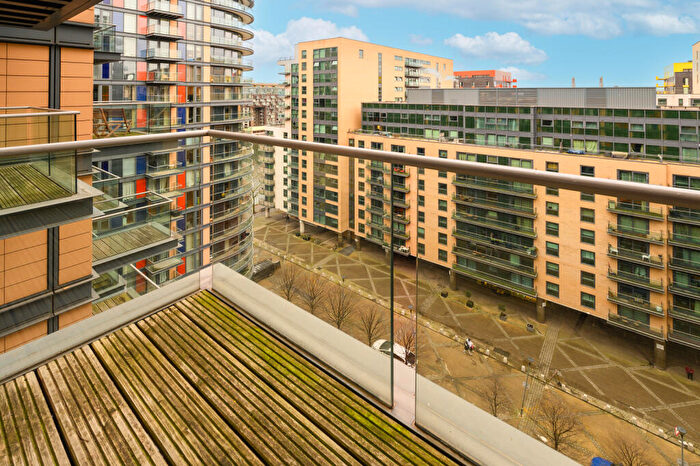 2 Bedroom Flat To Rent In Ability Place, Millharbour, E14
