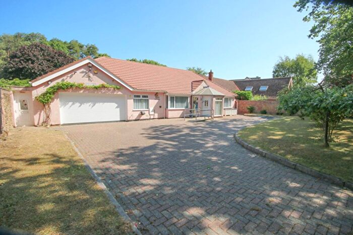 4 Bedroom Bungalow For Sale In Manor Road, North Wootton, PE30