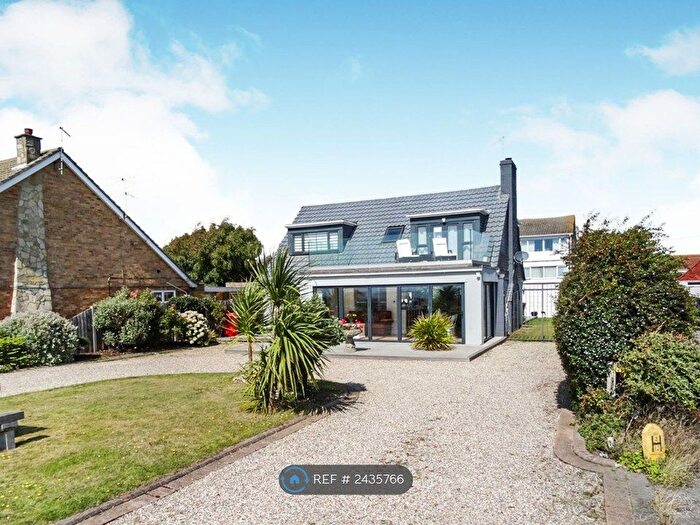 5 Bedroom Detached House To Rent In The Esplanade, Holland-On-Sea, Clacton-On-Sea, CO15