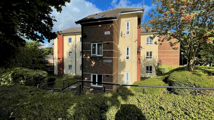 1 Bedroom Flat To Rent In Pevensey Garth, Rowantree Drive, BD10