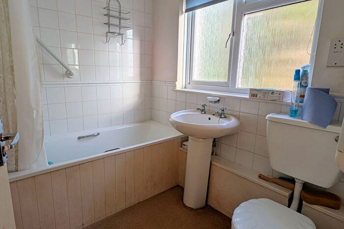 1 Bedroom Flat For Sale In East End, Turnpike Road, Marazion, TR17