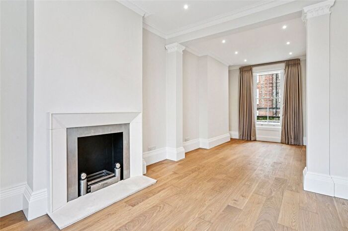 3 Bedroom Terraced House To Rent In Oakley Gardens, Chelsea, London, SW3