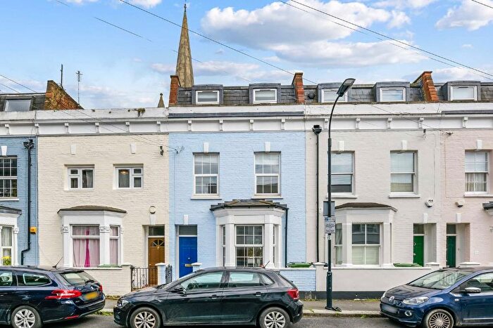 4 Bedroom Terraced House To Rent In Estcourt Road, Fulham, SW6