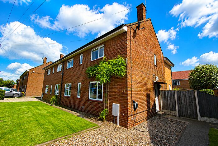 4 Bedroom Semi-Detached House For Sale In Hawthorne Road, Auckley, Doncaster, DN9