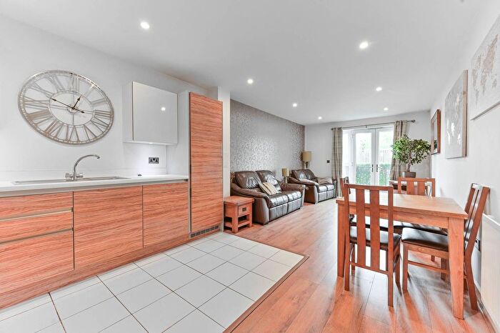 1 Bedroom Flat To Rent In Mitcham, Mitcham, CR4