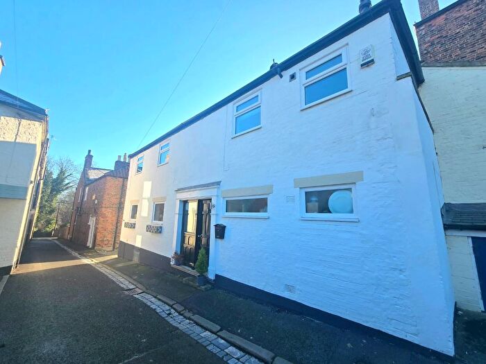 3 Bedroom Cottage For Sale In Harewood Hill, Darlington, DL3