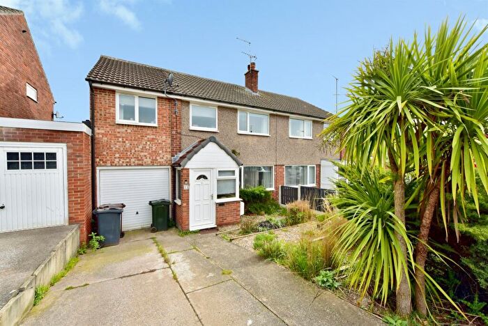 4 Bedroom Semi Detached House For Sale In Robin Place, Aston, Sheffield, S26