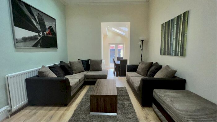 7 Bedroom Property To Rent In Cavendish Place, Jesmond, Newcastle Upon Tyne, NE2