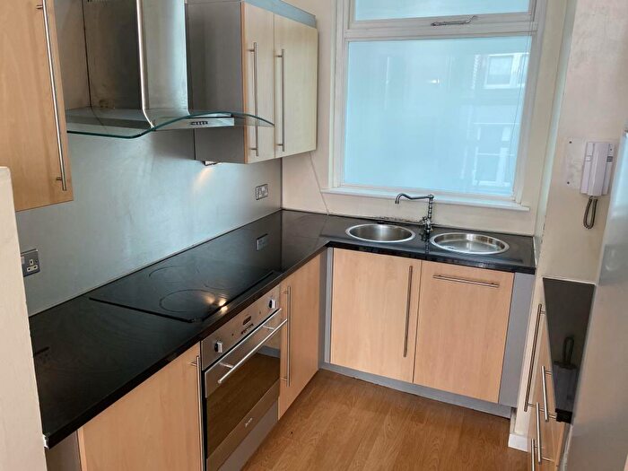 1 Bedroom Flat To Rent In Asia House, Princess Street, Manchester, M1