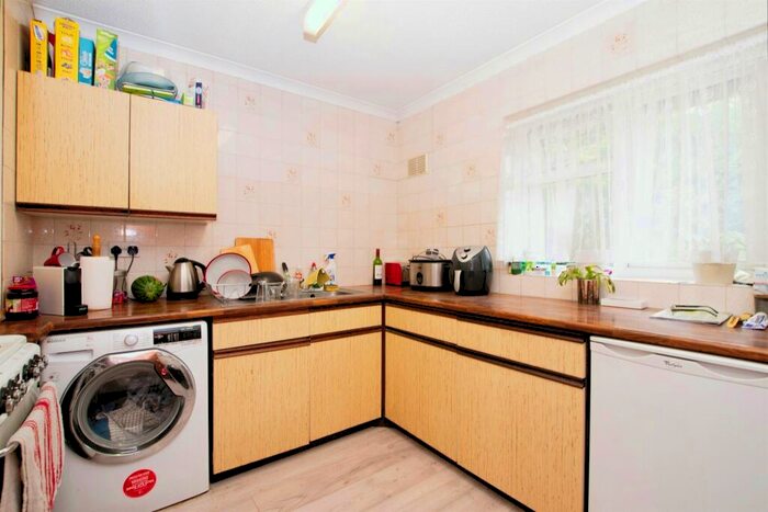 1 Bedroom Flat For Sale In Micheldever Road, Andover, SP10