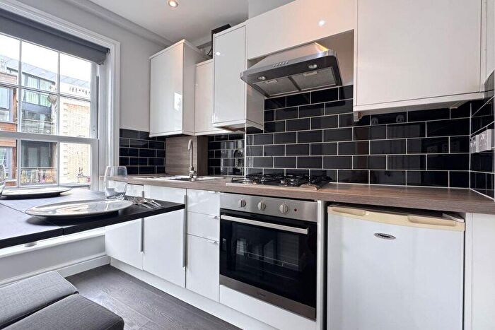 Flat To Rent In High Road, Willesden Green, NW10