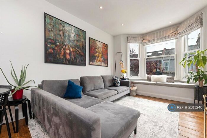 3 Bedroom Flat To Rent In Walthamstow, London, E17