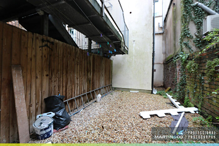 1 Bedroom Detached House To Rent In Commercial Road, Pill, NP20