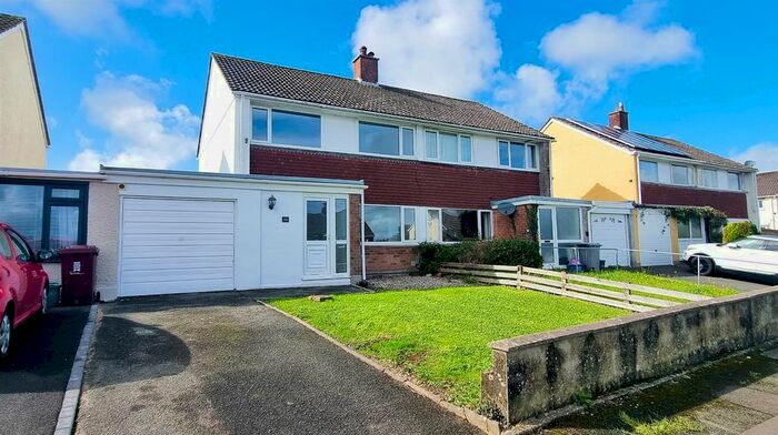 4 Bedroom Semi-Detached House To Rent In St. Martins Park, Haverfordwest, SA61