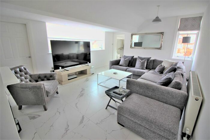 2 Bedroom Flat To Rent In Cambridge Road, Churchtown, Southport, PR9