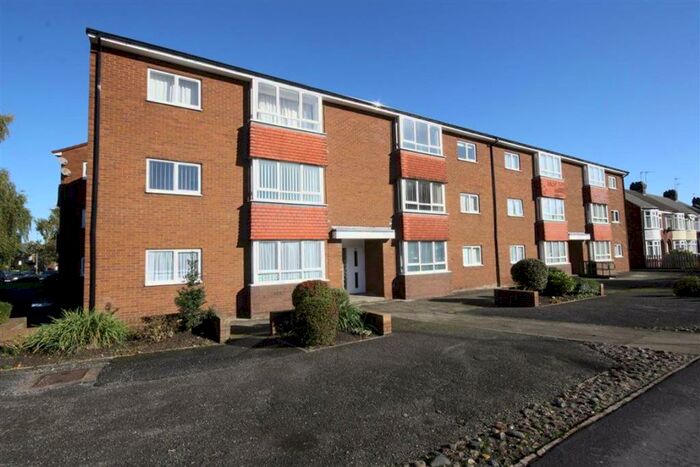 2 Bedroom Flat To Rent In Kingston Road, Willerby, HU10