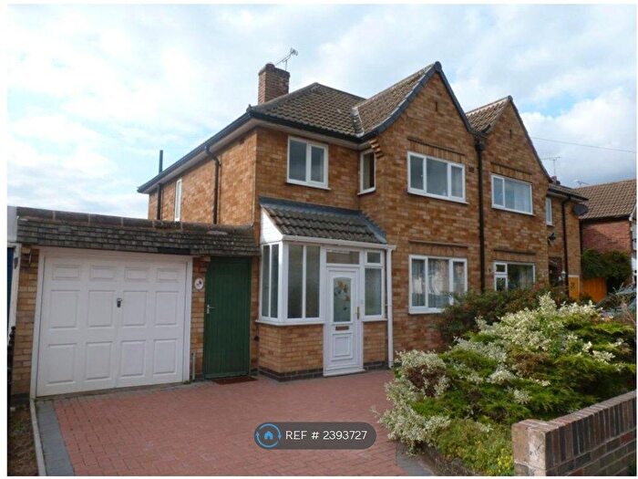 3 Bedroom Semi Detached House To Rent In Carlton Drive, Wigston, LE18