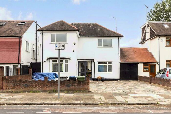 5 Bedroom Detached House To Rent In Sneyd Road, Gladstone Estate, NW2
