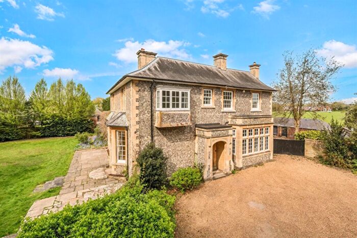 6 Bedroom Detached House To Rent In Langstone, Havant, PO9