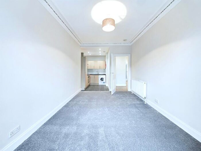 2 Bedroom Apartment To Rent In Gorgie Road, Gorgie, Edinburgh, EH11