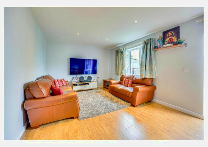 3 Bedroom Detached House To Rent In Denton Avenue, Westcliff-On-Sea, SS0