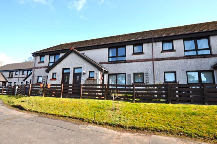 2 Bedroom Flat For Sale In Warren Park Mews, Largs, KA30